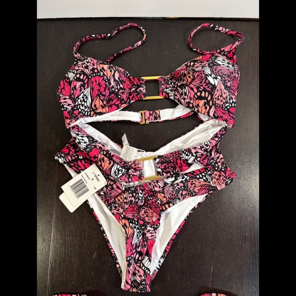 L*Space Trinity One Piece Cutout Swimsuit Butterfly Design Size S - NWT - Picture 2 of 16